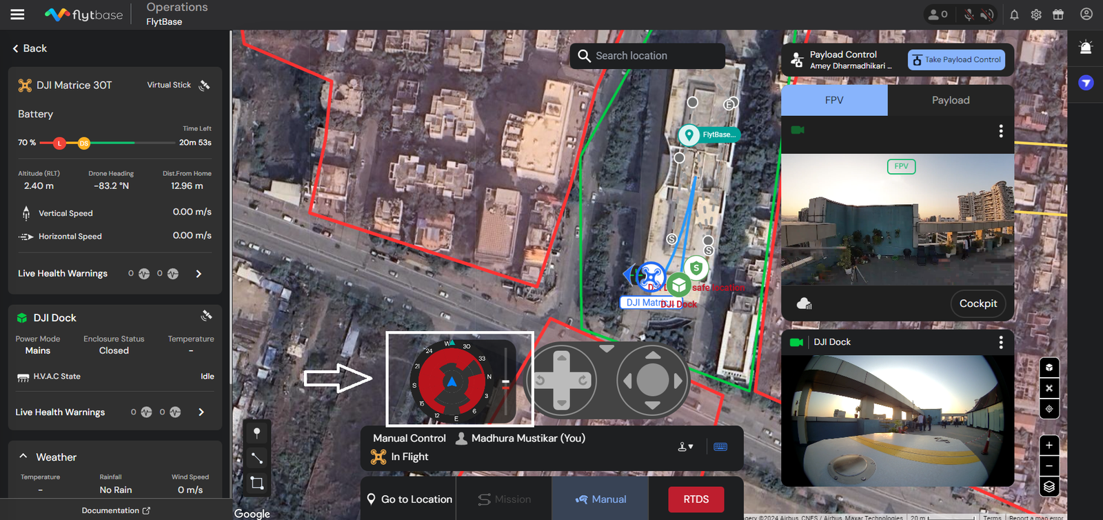 Pantalla de navegación con sensor para evitar colisiones (CAS) mientras se utilizan los controles manuales